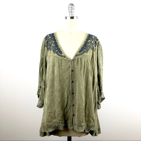 gimmicks by BKE Tops - Gimmicks by BKE Cut Out Top XL 3/4 Sleeve Green